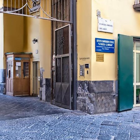 Отель Artemisia Domus - Centro Storico Неаполь Экстерьер фото